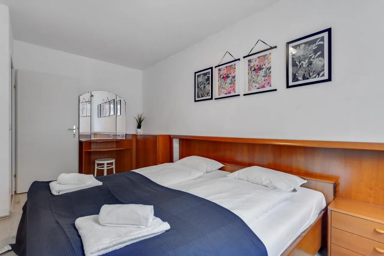 City Apartment Close To Shopping Mile Wiedeń
