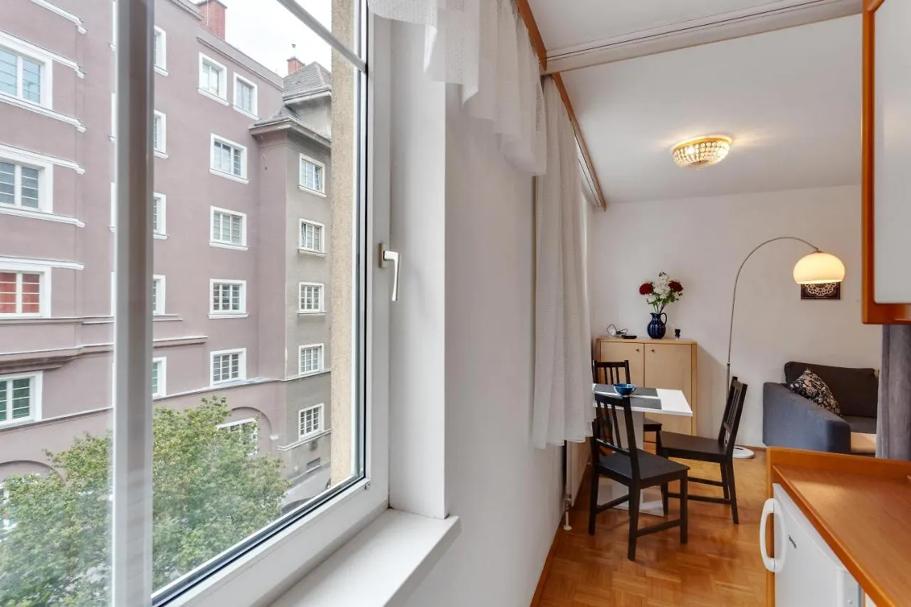 City Apartment Close To Shopping Mile Wiedeń